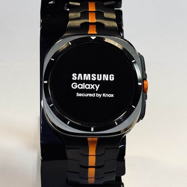 Часовник SAMSUNG WATCH ULTRA